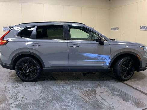 Used 2023 Honda CR-V Sport Touring image 2