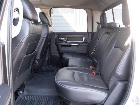 Used 2018 RAM 1500 Laramie w/ Convenience Group image 19