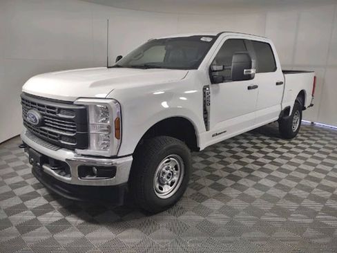 Used 2024 Ford F250 XL w/ Snow Plow Prep Package AWD/4WD image 3