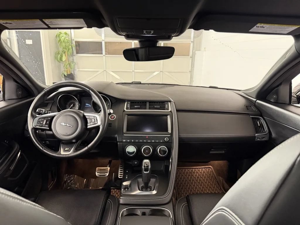 Used 2018 Jaguar E-PACE R-Dynamic S AWD/4WD image 33