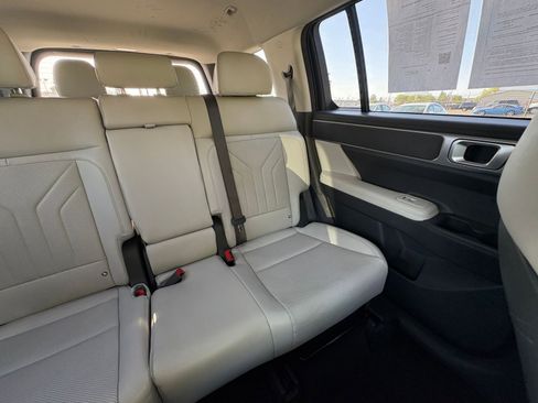 Used 2025 Hyundai Santa Fe SEL FWD image 41