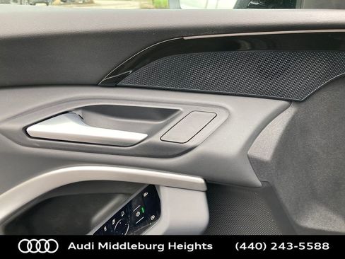 Used 2025 Audi Q5 Premium Plus w/ Premium Plus image 15