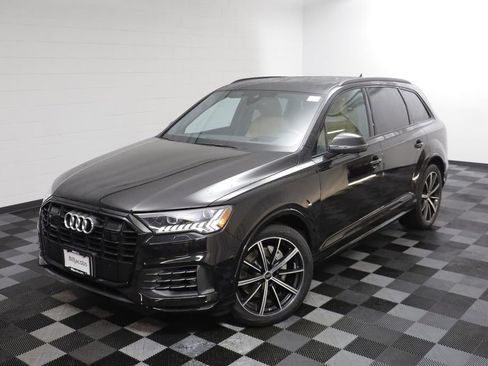 Used 2023 Audi Q7 3.0T Prestige image 2