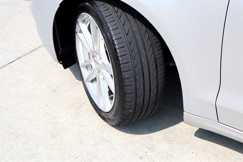Used 2013 Ford Fusion SE FWD image 10