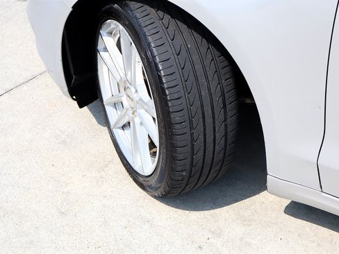 Used 2013 Ford Fusion SE FWD image 10
