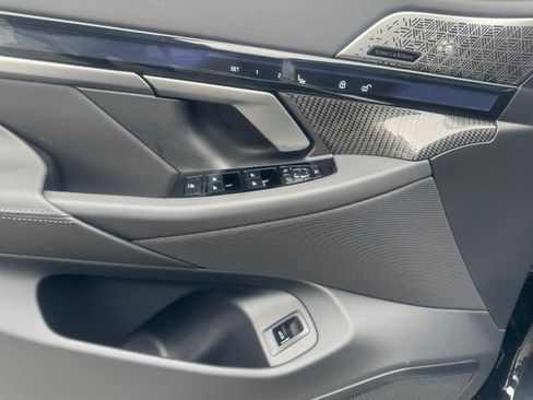 New 2027 BMW M5 Touring AWD/4WD image 12