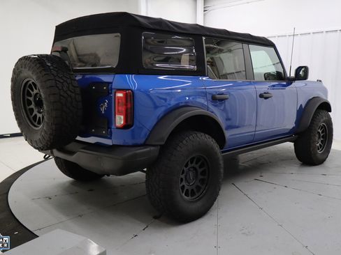 Used 2022 Ford Bronco Black Diamond image 4