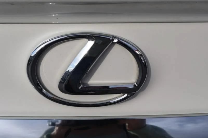 Used 2014 Lexus ES 350 w/ Premium Package FWD image 9