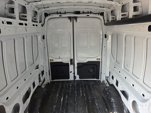 Used 2023 Ford Transit 250 148 High Roof AWD image 18