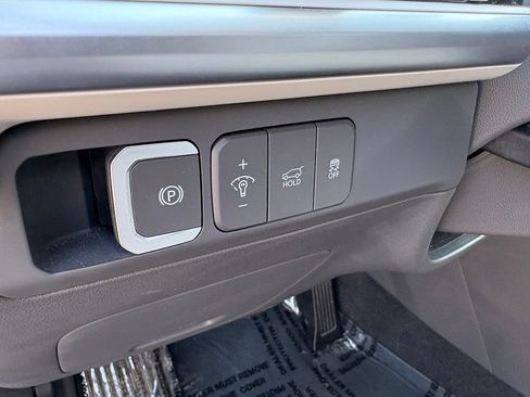 Used 2025 Hyundai Santa Fe SEL FWD image 13