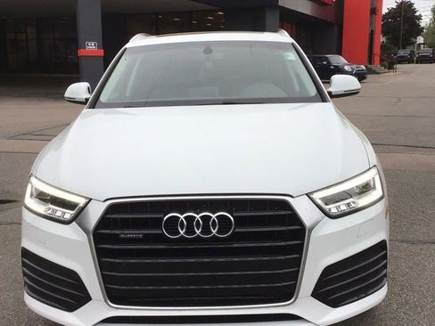 Used 2018 Audi Q3 2.0T Premium Plus w/ Premium Plus Package AWD/4WD image 2