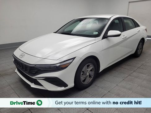Used 2025 Hyundai Elantra SE FWD image 1