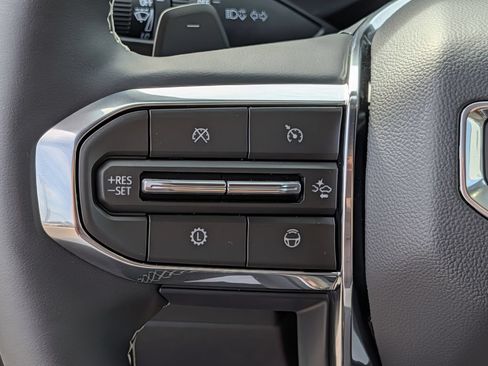New 2026 GMC Acadia Denali Ultimate w/ LPO, Floor Liner Package AWD/4WD image 20