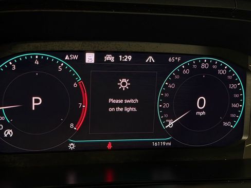 Used 2024 Volkswagen Taos SEL AWD/4WD image 16