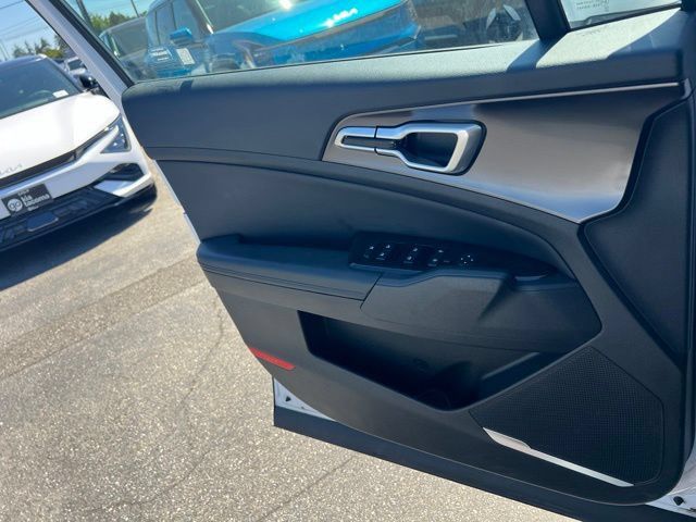 Certified 2025 Kia Sportage EX w/ Premium Package FWD image 15