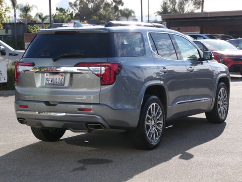 Used 2023 GMC Acadia Denali w/ Denali Technology Package AWD/4WD image 5