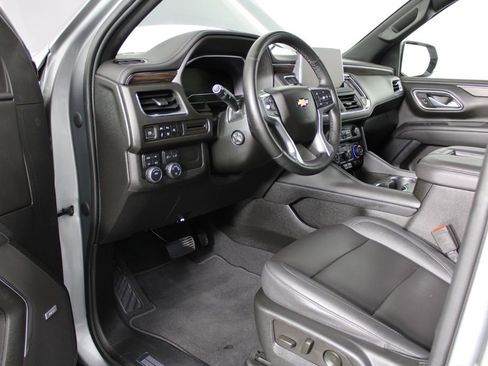 Used 2023 Chevrolet Tahoe LT w/ Luxury Package image 17