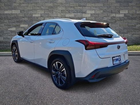 Used 2023 Lexus UX 250h AWD image 4