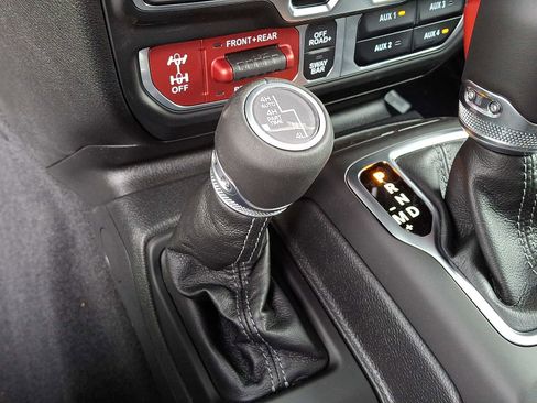 New 2025 Jeep Wrangler Unlimited Rubicon 392 image 16