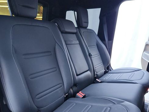 Used 2024 Mercedes-Benz G 550 image 40