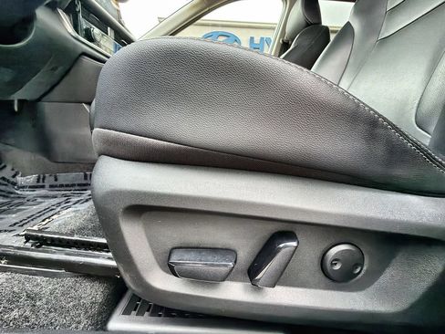 Used 2023 Nissan Rogue SL AWD/4WD image 14