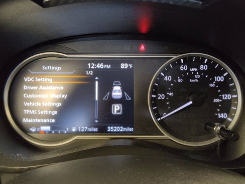 Used 2024 Nissan Versa SR FWD image 23