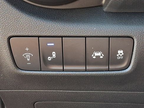 Used 2021 Hyundai Kona SEL AWD/4WD image 28