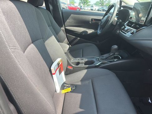 Used 2023 Toyota Corolla LE FWD image 23