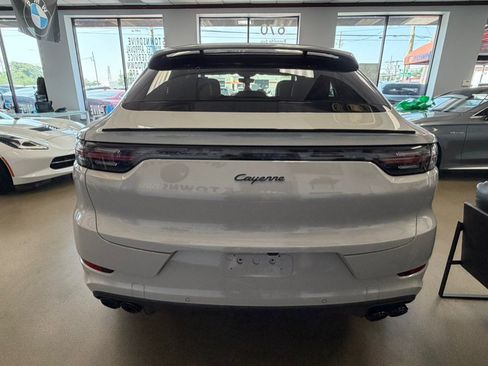 Used 2023 Porsche Cayenne Platinum Edition AWD/4WD image 12