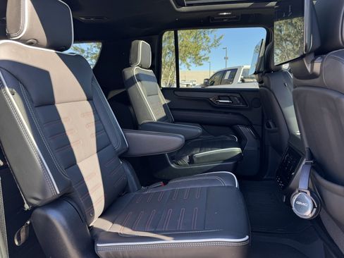 Used 2025 GMC Yukon XL AT4 Ultimate image 16