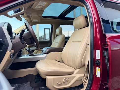 Used 2018 Ford F150 Lariat w/ Equipment Group 502A Luxury AWD/4WD image 13