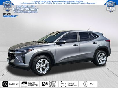Used 2025 Chevrolet Trax LS w/ LS Convenience Package