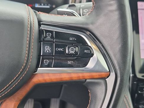 Used 2022 Jeep Grand Cherokee Summit AWD/4WD image 21