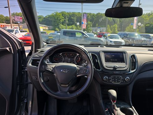 Used 2024 Chevrolet Equinox RS AWD/4WD image 17
