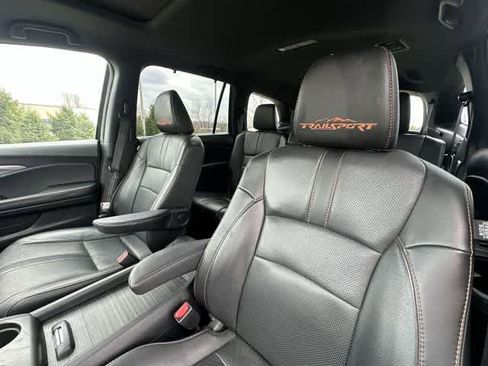 Used 2022 Honda Pilot TrailSport image 17