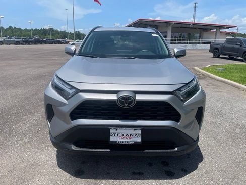 Used 2024 Toyota RAV4 XLE FWD image 2