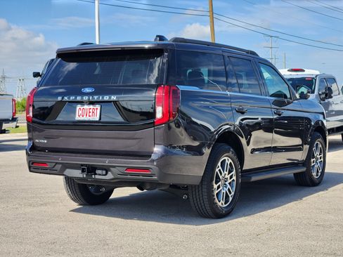 New 2026 Ford Expedition Active RWD image 4