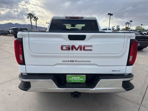 Used 2025 GMC Sierra 1500 SLT AWD/4WD image 4