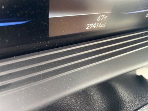 Used 2025 Hyundai Venue SEL FWD image 13