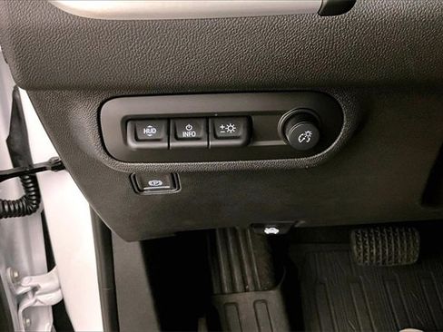 Used 2023 GMC Terrain SLT w/ Tech Package image 34