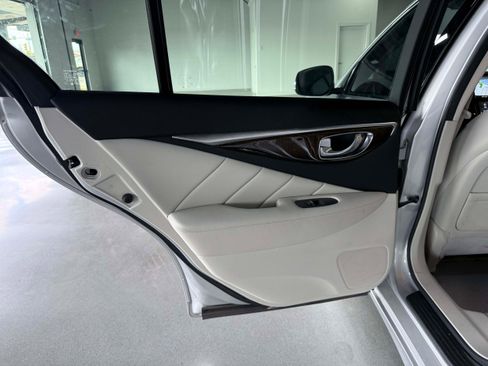 Used 2019 INFINITI Q50 Luxe w/ Essential Package (3.0T Luxe) RWD image 15