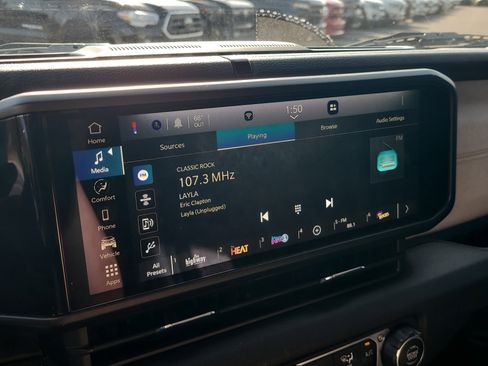 Used 2024 Jeep Wrangler Sport S image 19