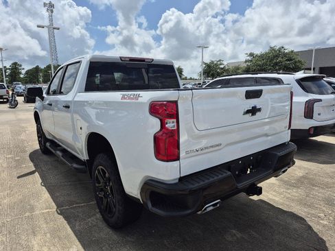 Used 2026 Chevrolet Silverado 1500 LT Trail Boss w/ LT Trail Boss Premium Package AWD/4WD image 4