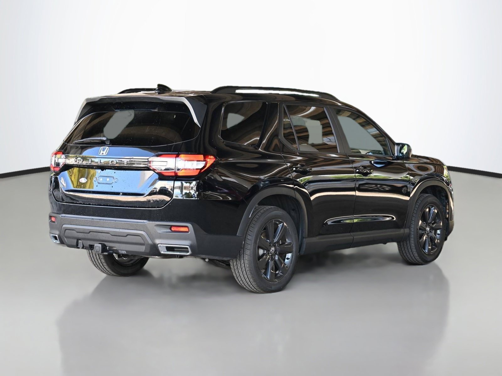 New 2026 Honda Pilot Sport image 5
