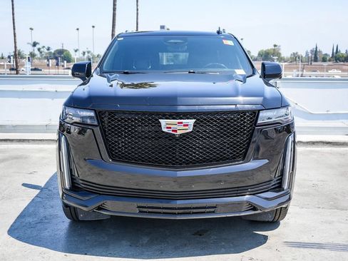Used 2024 Cadillac Escalade Sport AWD/4WD image 3