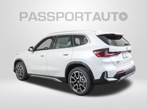 Used 2025 BMW X1 xDrive28i w/ Convenience Package AWD/4WD image 3