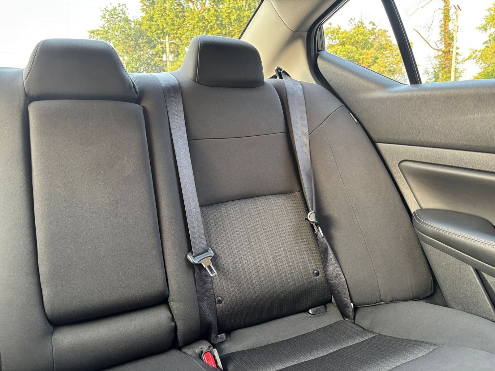 Used 2025 Nissan Altima 2.5 SV FWD image 35