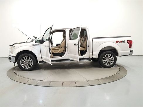 Used 2017 Ford F150 Lariat w/ Equipment Group 502A Luxury image 12
