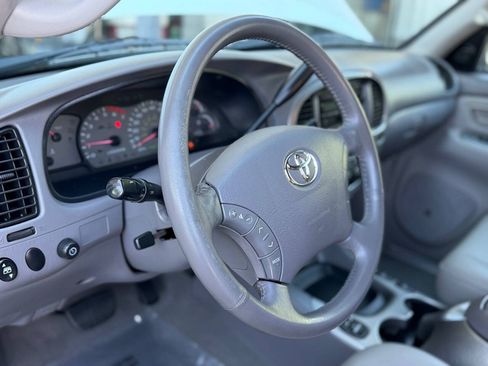 Used 2004 Toyota Sequoia Limited RWD image 9