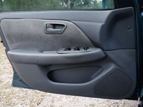 Used 2000 Toyota Camry CE FWD image 33